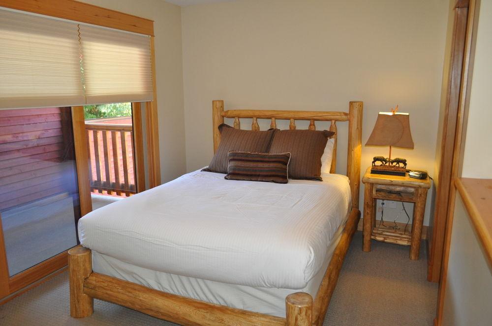 Red Mountain Village Condos Rossland Esterno foto