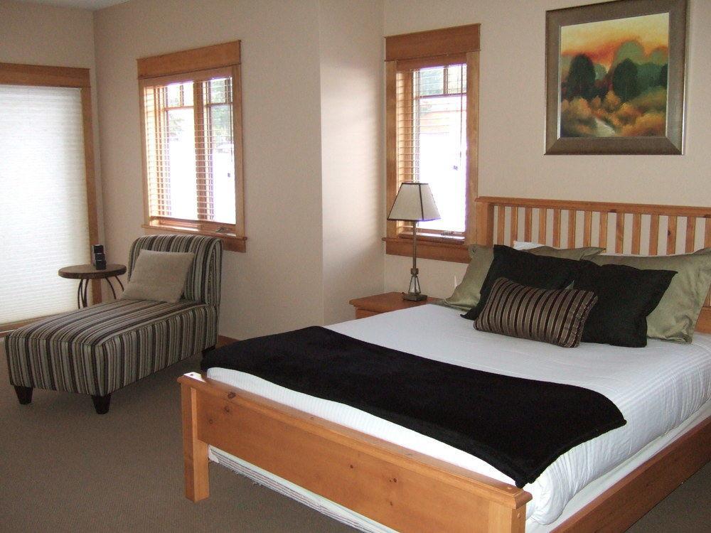 Red Mountain Village Condos Rossland Esterno foto
