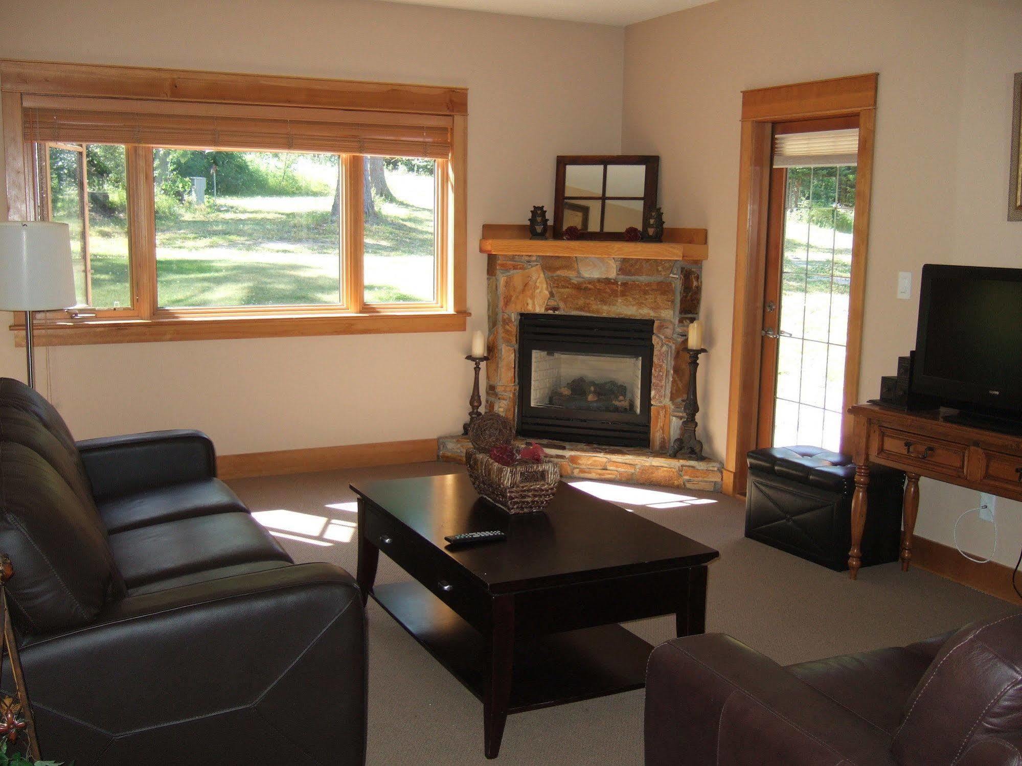 Red Mountain Village Condos Rossland Esterno foto