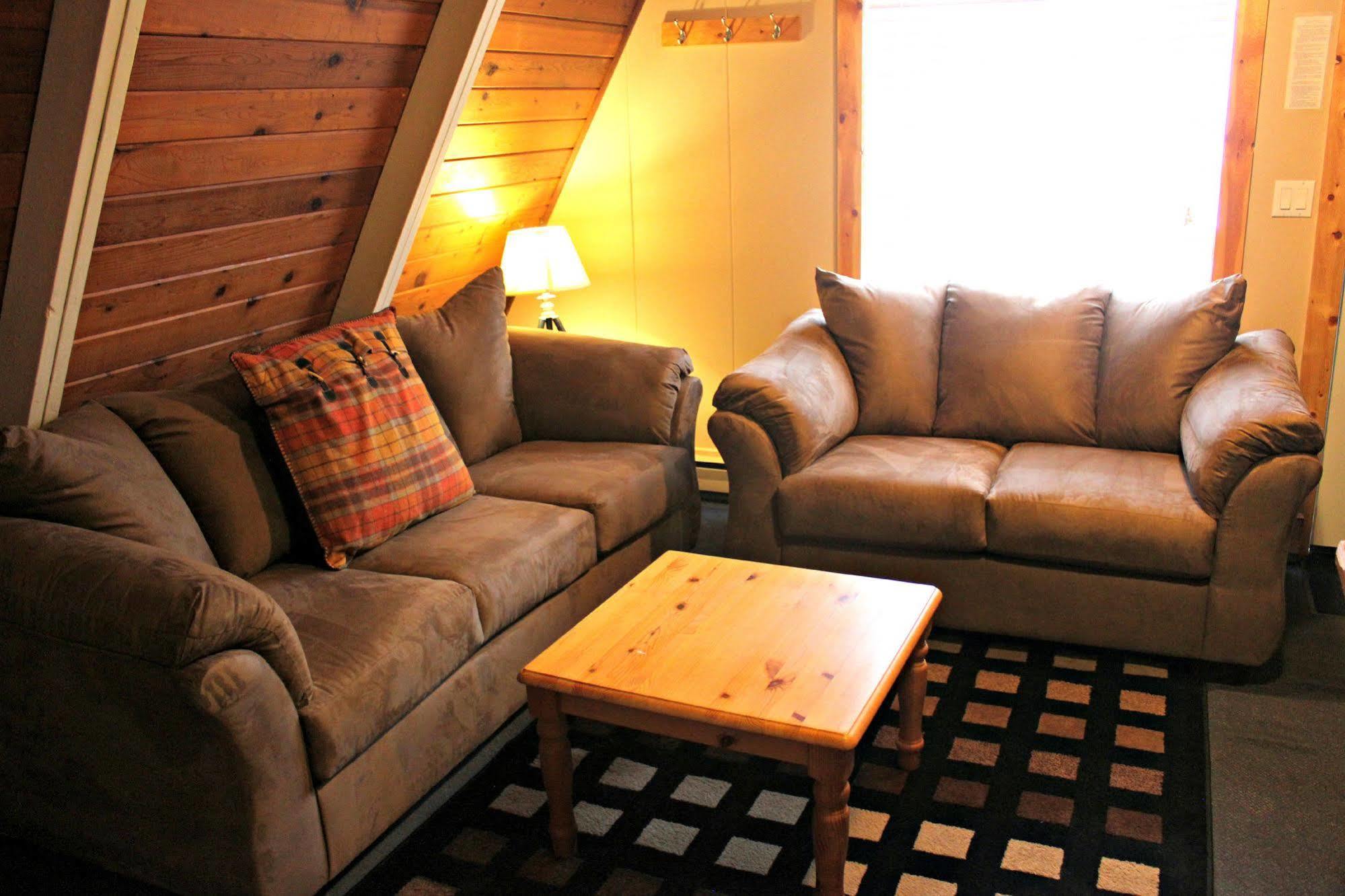 Red Mountain Village Condos Rossland Esterno foto