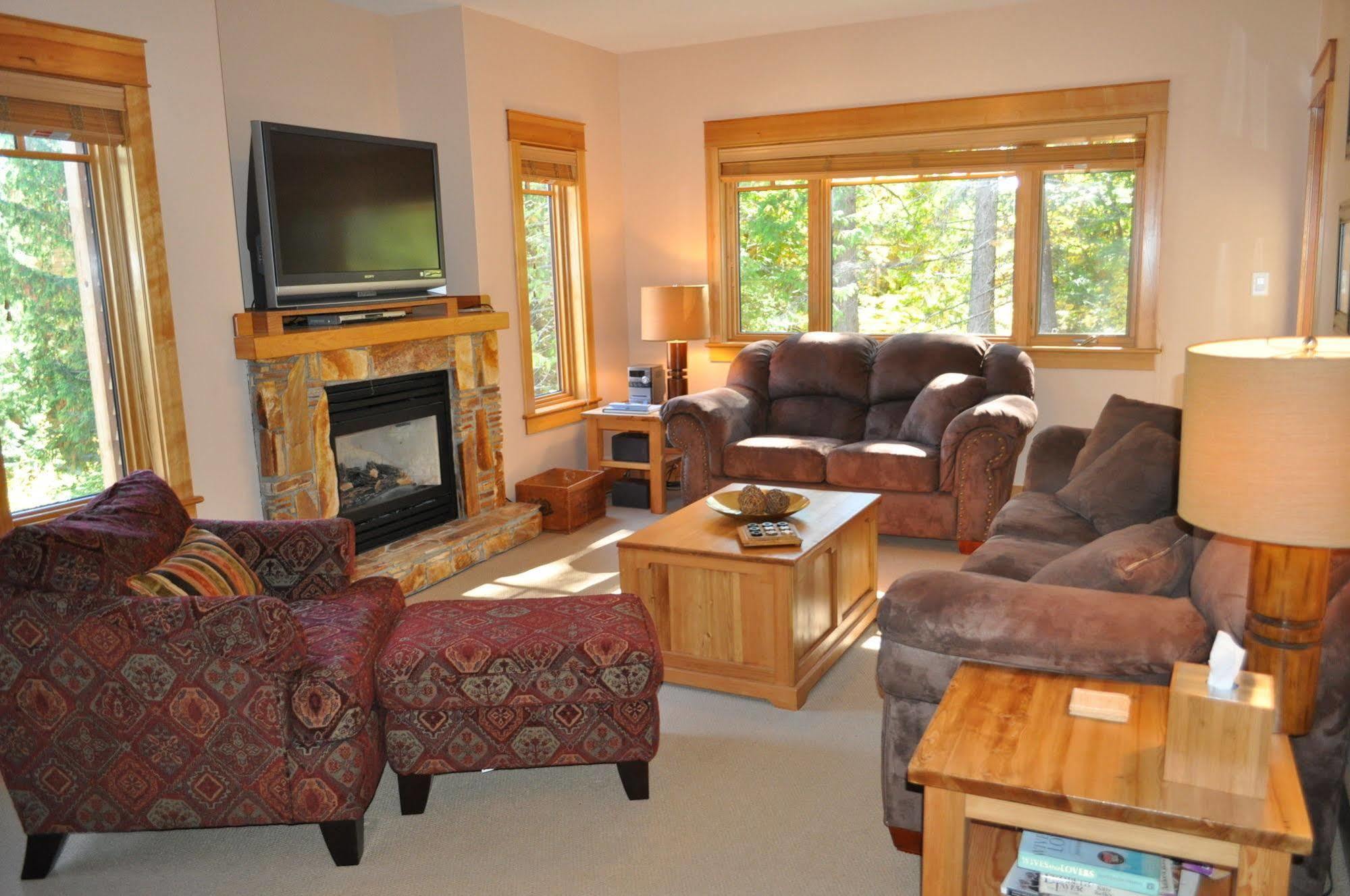 Red Mountain Village Condos Rossland Esterno foto